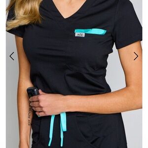 Ashh Scrubs Flare Set 🖤